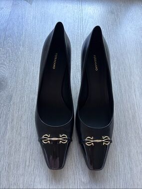 NWT Ferragamo Black Leather Shoes Size 10